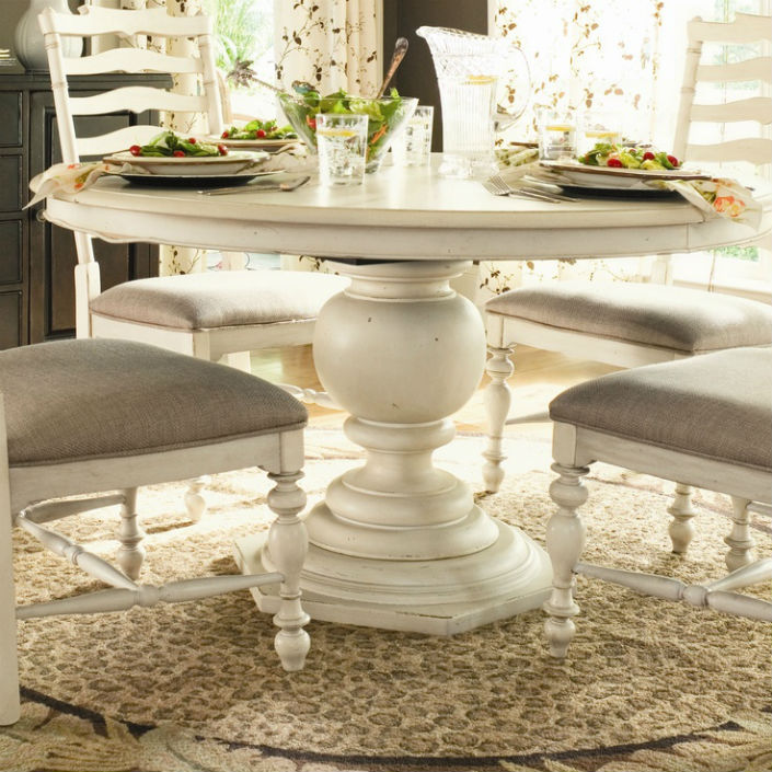 5 Round pedestal dining table to have in 2015