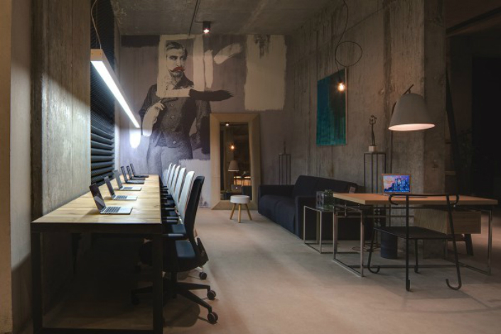 Meet this amazing urban and modern office space 3
