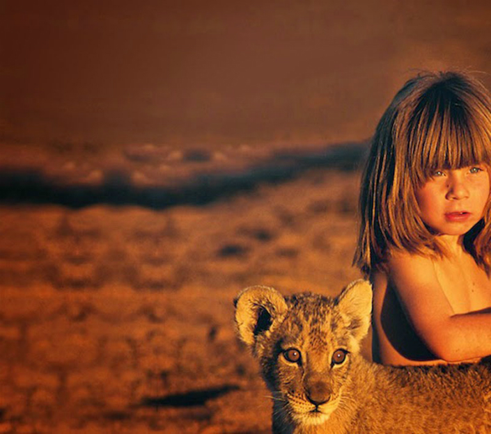 Tippi the little girl that grow up alongside wild animals Breathtaking Photos 2