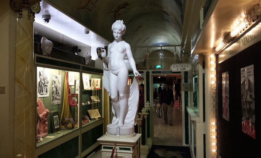 What to do in Amsterdam 7 museums of modern art in 7 days-Entrance_Sex_Museum_of_Amsterdam