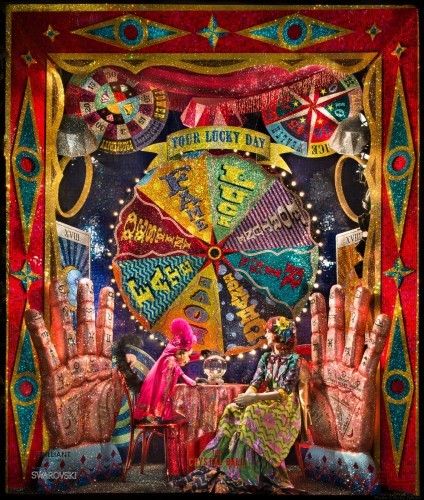 What to do in NY see Fifth avenue Christmas window displays2
