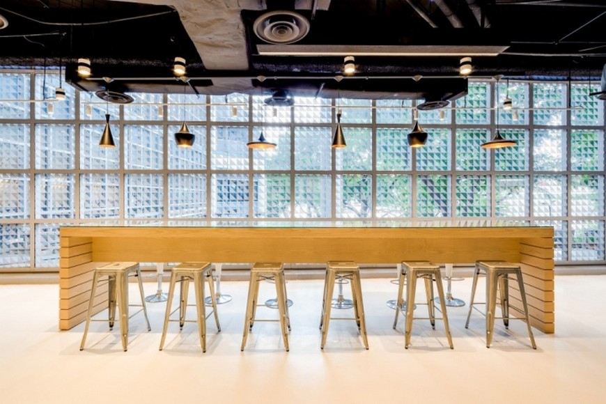Leo Burnet Singapore Office, by ONG & ONG Group