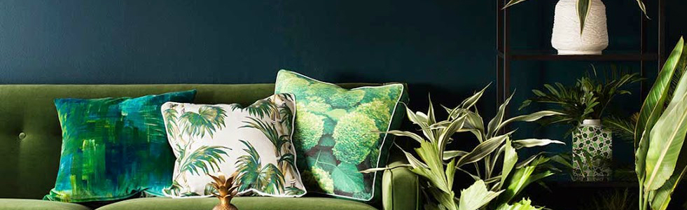 FALL DECORATING IDEAS + LIVING ROOM: USE GREEN
