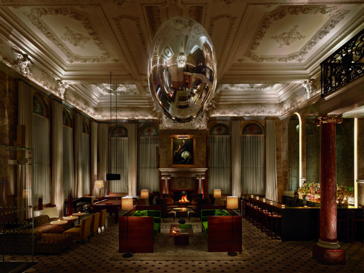 Weekend luxury escapes: 8 amazing Hotels With Ultramodern Interiors