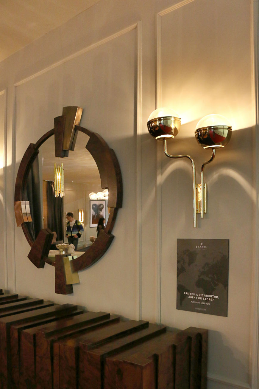 How to Hang a Modern Mirror The Best Design Tips (2)