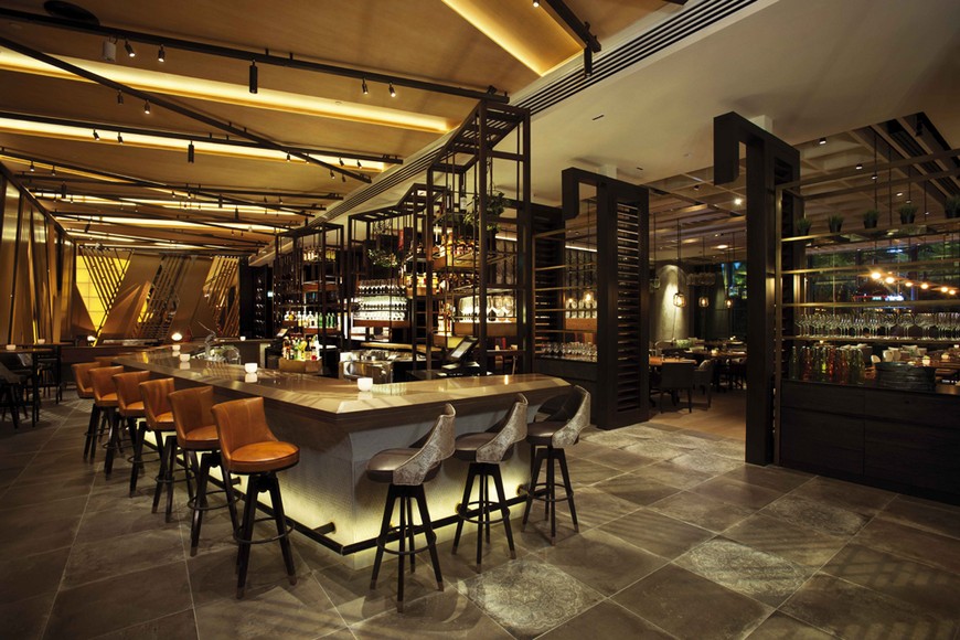 A modern take on the vibrant Izakaya, Adrift’s flavour-forward menu includes small plates, healthy salads, seafood, and meats grilled over bincho charcoal on a traditional robata grill. Enjoy dishes prepared using fresh Californian produce, with Asian inspiration. For a truly bespoke dining experience, opt for the Omakase dinner and let the Chef curate a meal with the best seasonal ingredients or enjoy a leisurely weekend brunch serving signature dishes and brunch favourites.
