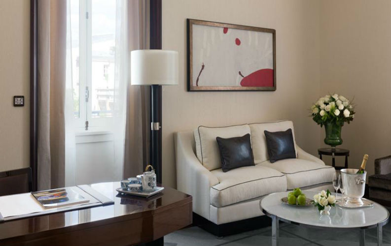  Best Hotels in Paris7