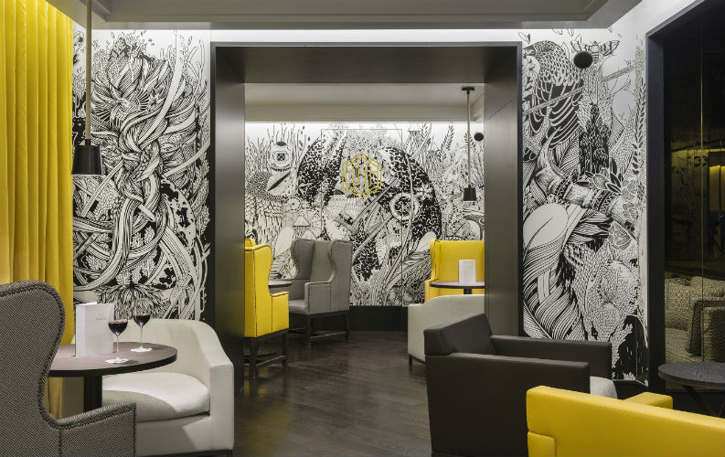 Top 6 Striking Places to Eat in France with Michelin Stars1