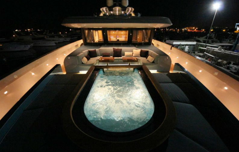 5 Living Room Ideas From Luxury Yachts That Will Make You Own One