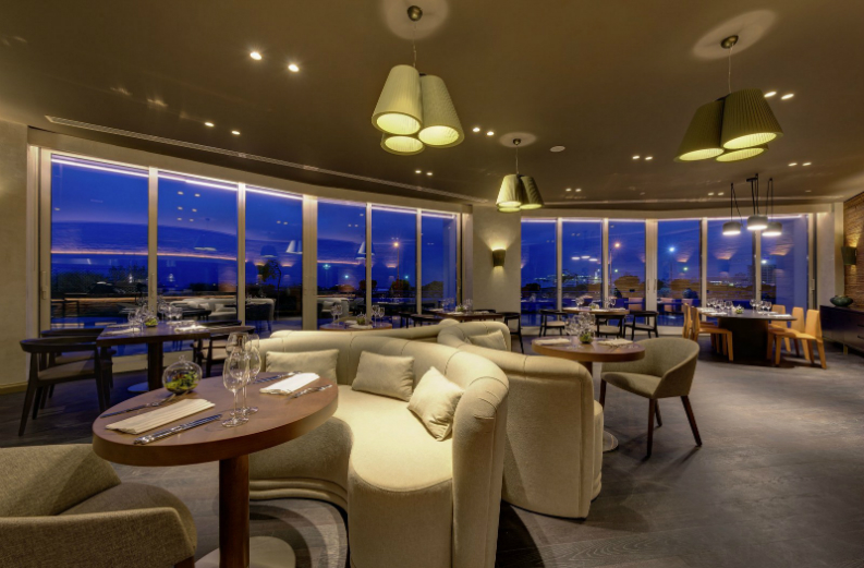Best Design Projects by Brabbu & Phare Design at Radisson Blue Hotel