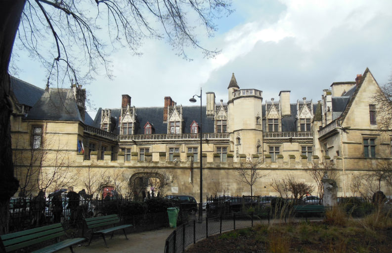 Top 10 Famous Places To Visit in Paris During Maison et Objet