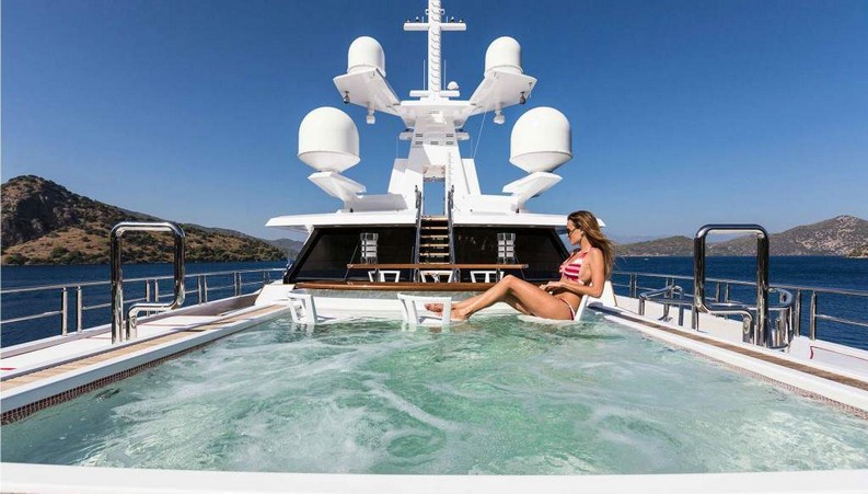 Superyacht Miami 2017 Discover The Most Luxurious Yachts On The World