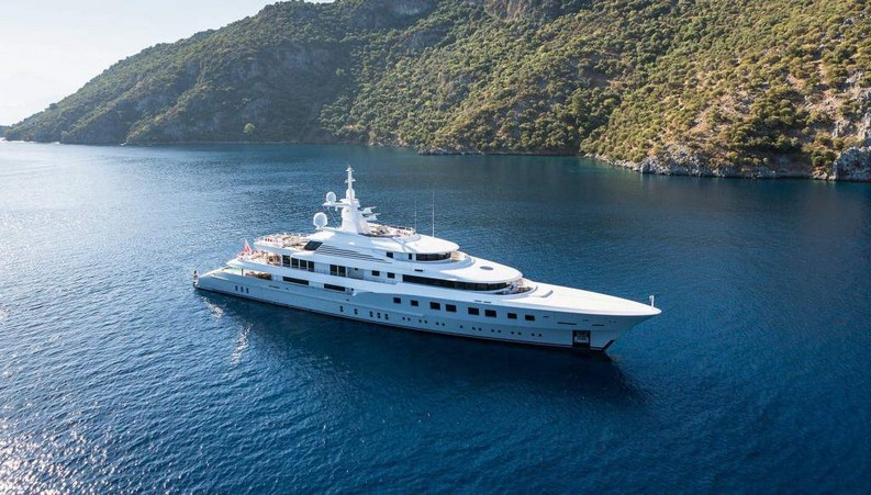 Superyacht Miami 2017 Discover The Most Luxurious Yachts On The World