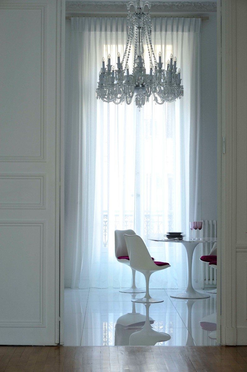 BRABBU at Art Chic Apartment: Interior Design Project by PFB Design