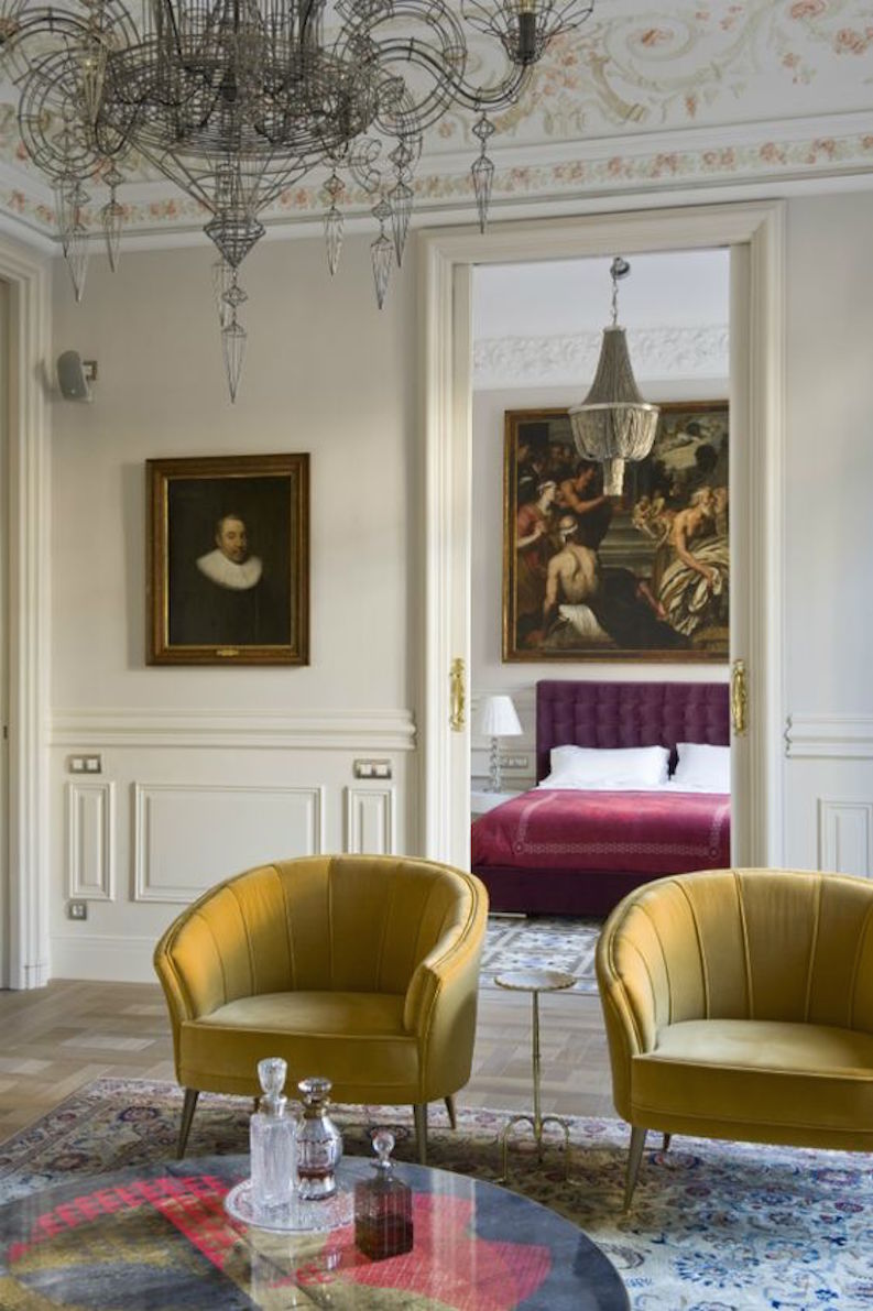 9 Easy To Steal Bedroom Interior Design Tips