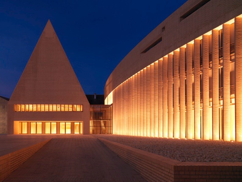 8 Reasons To Know Liechtenstein and It's Modern Houses Design 