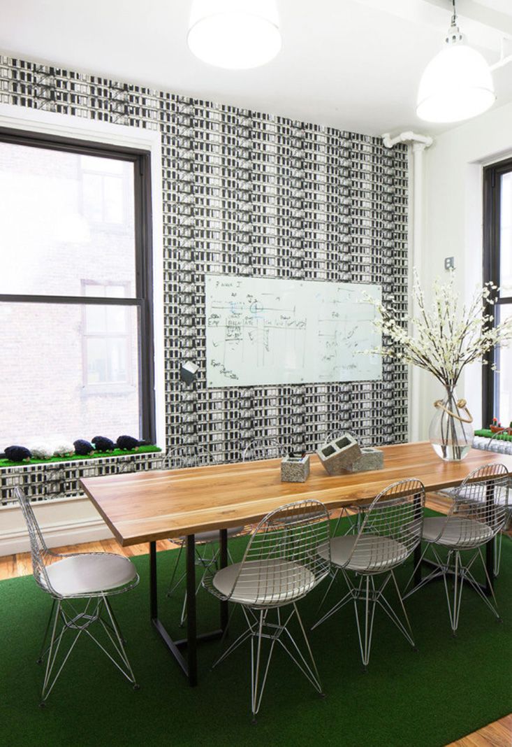 7 Summer Trends from a fun NYC office inspired by the Flatiron District