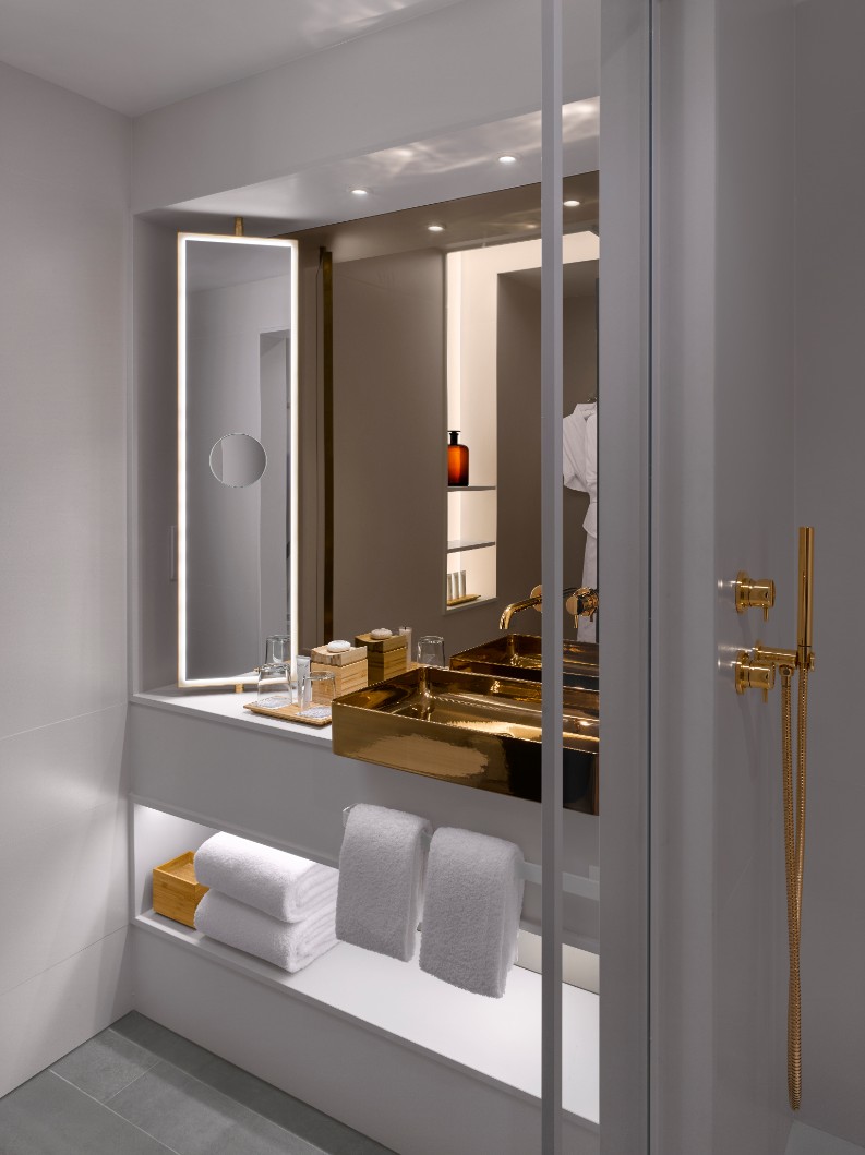 The Contemporary Asian hospitality design of NOBU HOTEL Shoreditch