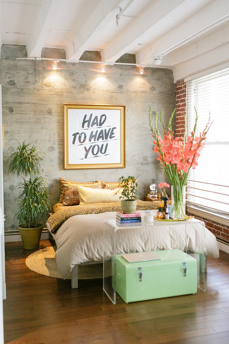 The tropical interior design of a Colourful Apartment in LA