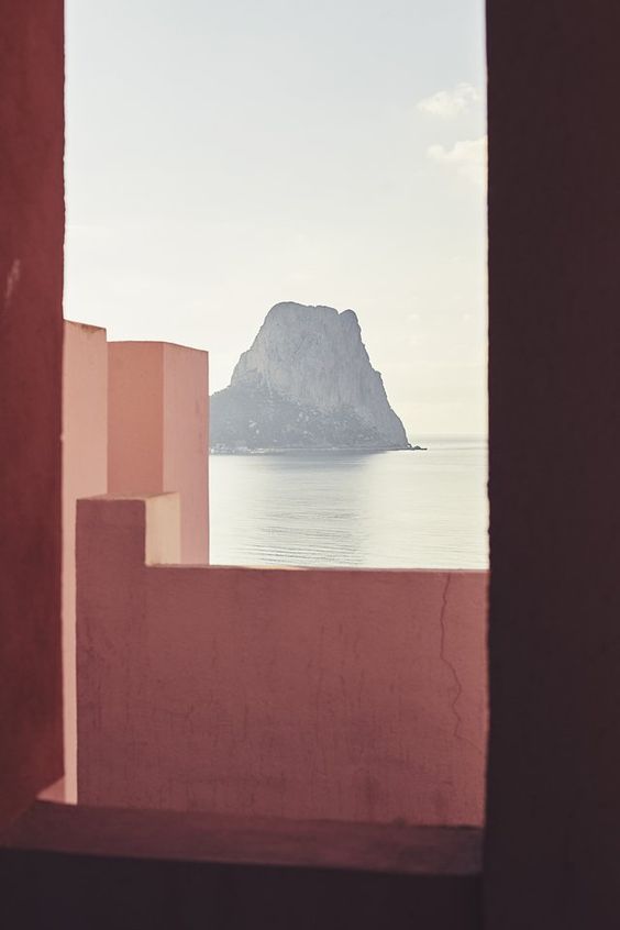 Design & Travel Inspiration For The Architecture Seeker. Architecture Building. Modern architecture. Travel Inspiration. #placestovisit #architecturebuilding #modern interior design » Discover the trendy places & amazing designs here: https://goo.gl/C4ajaD