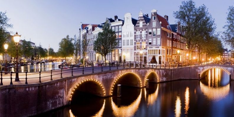 10 Best Travel Destinations For The Perfect Fall Vacation | Travel Destinations, trendy places, fall vacations #besttraveldestinations #fallvacations #trendyplaces 