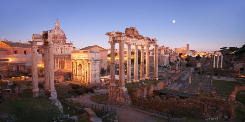 10 Best Travel Destinations For The Perfect Fall Vacation | Travel Destinations, trendy places, fall vacations #besttraveldestinations #fallvacations #trendyplaces 