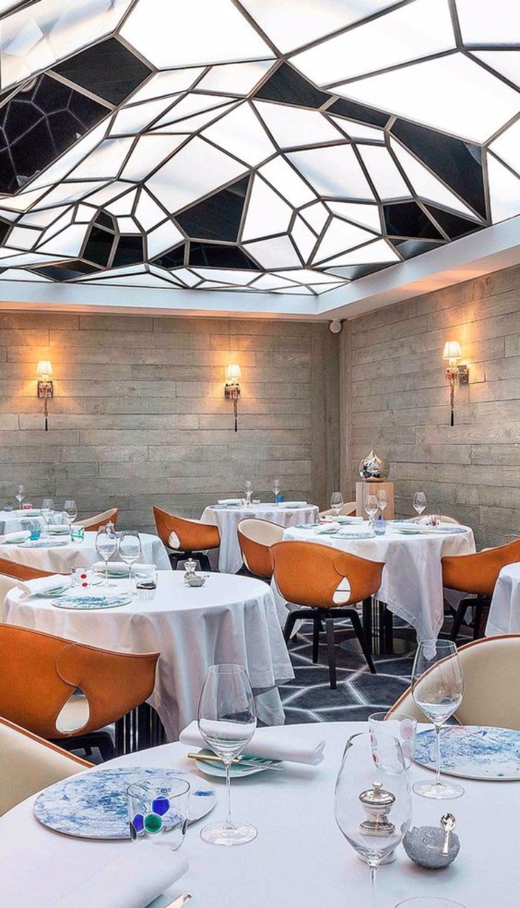 6 Stylish Places to eat in Paris During Maison et Objet 2017. Places to eat. Best Restaurants. Maison et Objet 2017. #placestoeat #bestrestaurants #maisonetobjet Discover the best travel inspiration here: https://goo.gl/vvDZiy