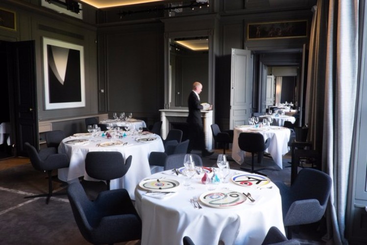 6 Stylish Places to eat in Paris During Maison et Objet 2017. Places to eat. Best Restaurants. Maison et Objet 2017. #placestoeat #bestrestaurants #maisonetobjet Discover the best travel inspiration here: https://goo.gl/vvDZiy
