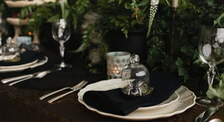 10 Halloween interior design tips that are both Chic and Spooky