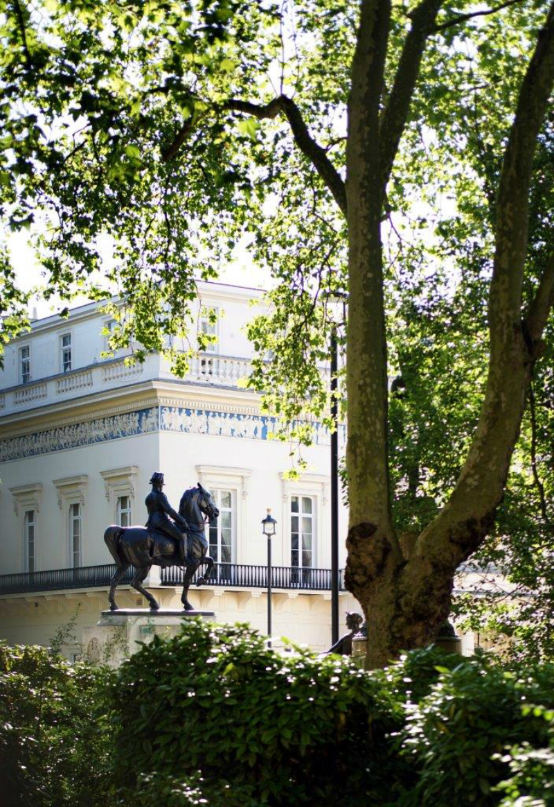 Home design inspiration to take from CARLTON HOUSE TERRACE