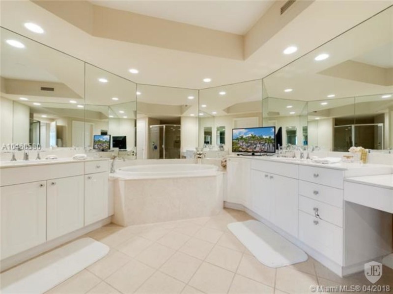 Tiger Woods House in Jupiter Island, Florida, USA