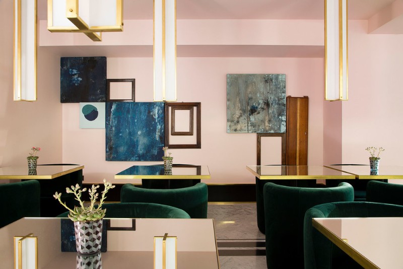 Top 5 Best Hotels To Stay in Paris in 2018