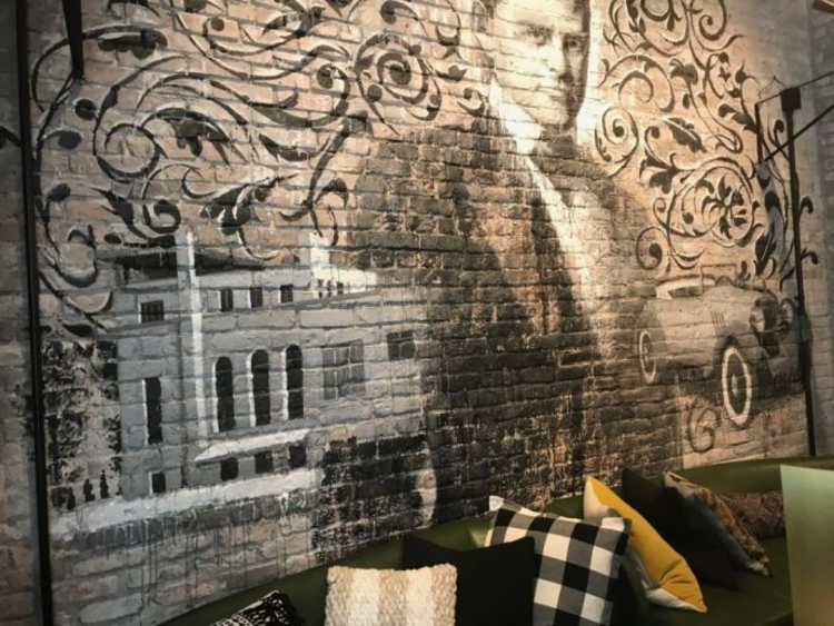 Workshop/APD Amazing Chicago Historic Hotel Renovation