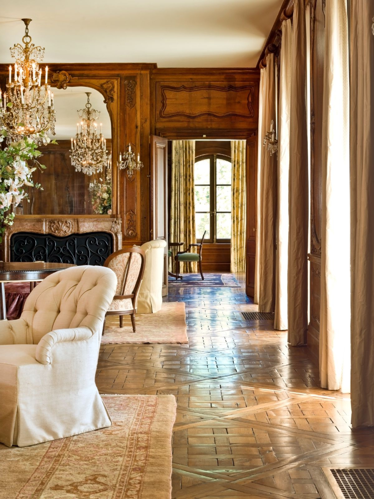 Frank Ponterio - An Unique Interior Design