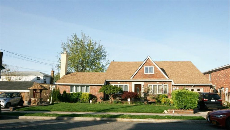 Bergen Basin Reality - Bergen Beach - Multi Family Home