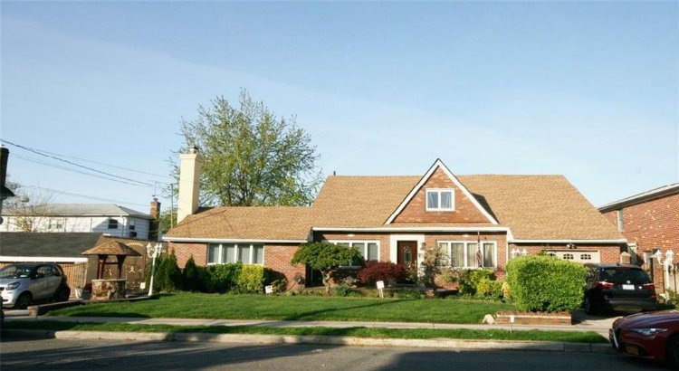 Bergen Basin Reality - Bergen Beach - Multi Family Home