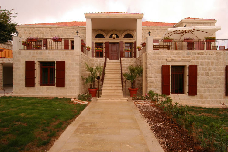 Intramuro - Sawfar Villa