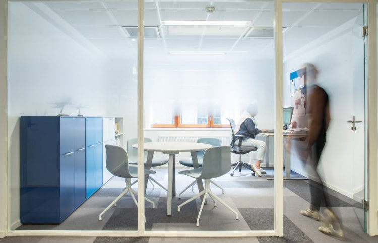 Metropolis - Apollo, Office