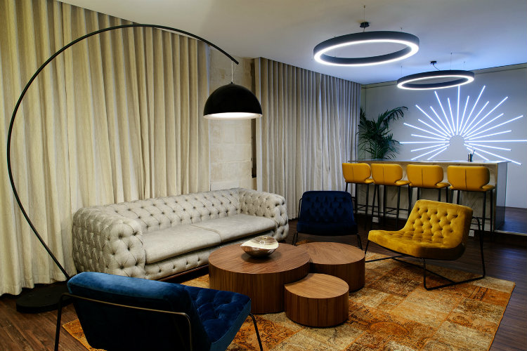 The Showroom - Malta Bar