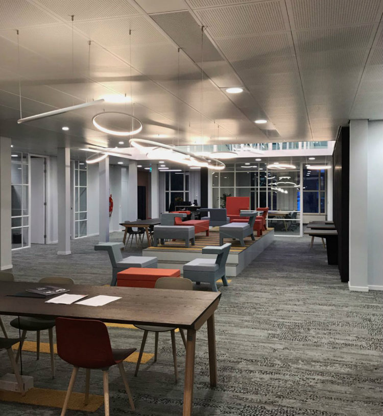Vanderplas - Study Center Schiekade 101 te Rotterdam