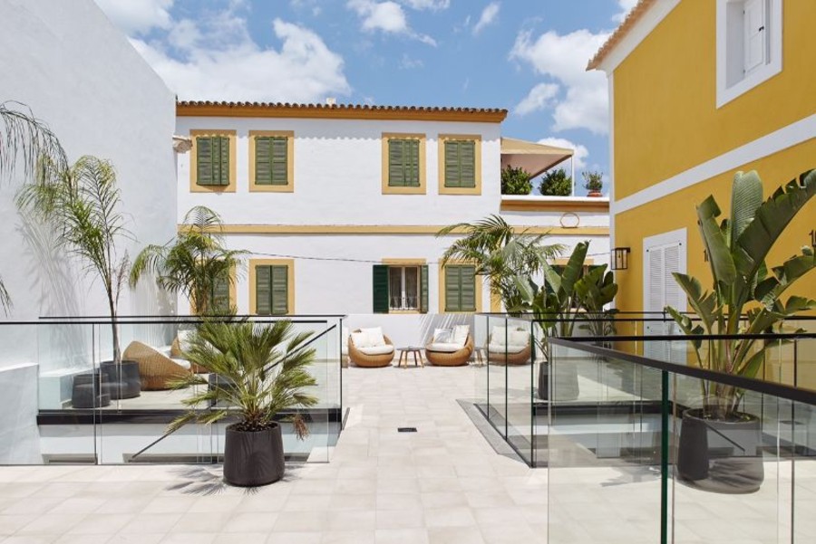 Eva Martinez - Eclectic Interior Design