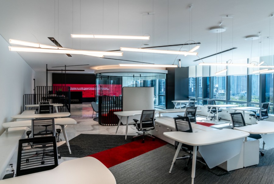 Roar Design Studio: Explosion in Fierce Interior Design