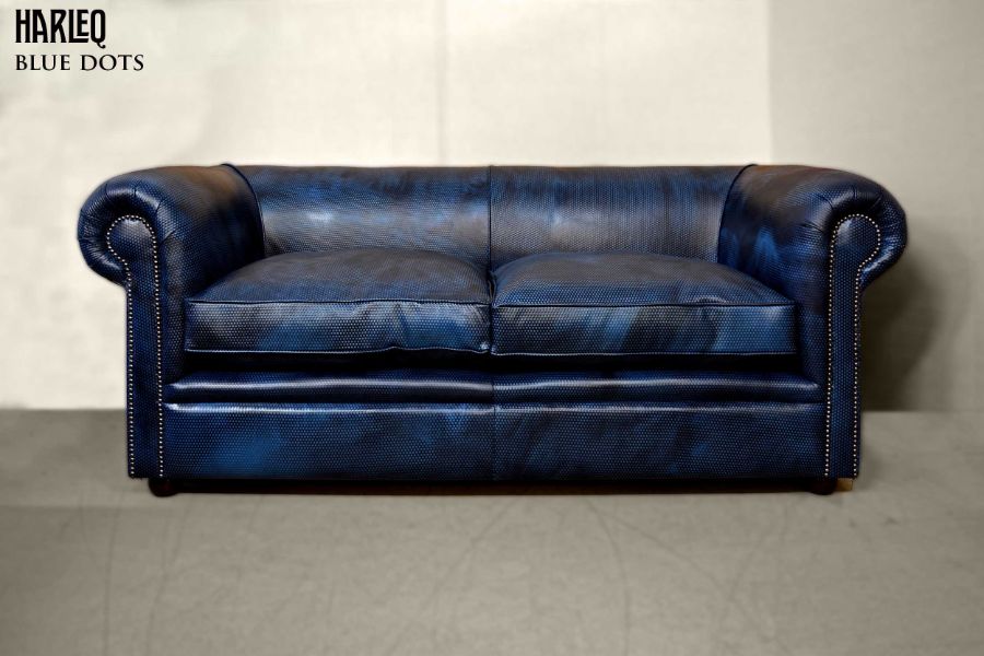 25 Single and 2-Seat Sofas with Fierce, Modern and Timeless Designs