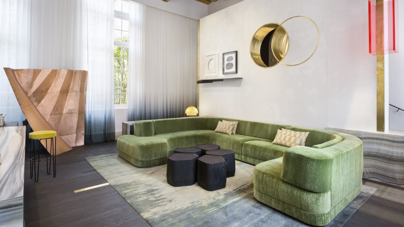 Stunning and luxurious Gallerys from Paris