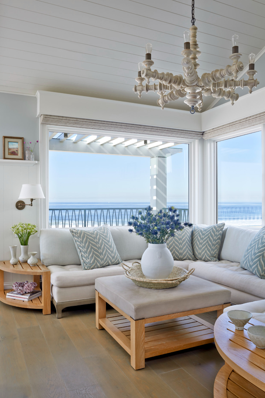 10 Amazing Interiors ideas by Jeff Andrews