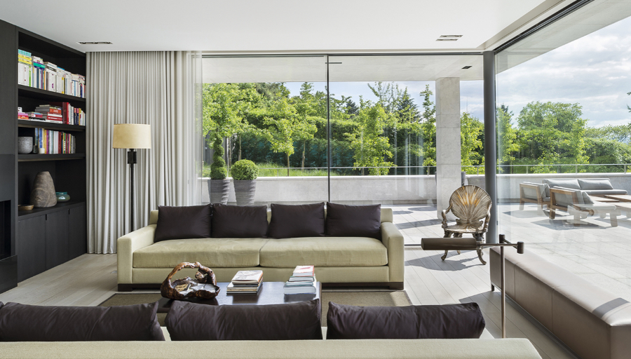 Enjoyable and Cosy Living Room Projects by Charles Zana