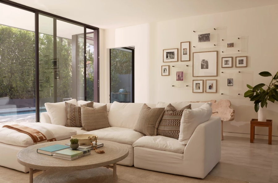 Contemporary Residential Projects with 22 Interiors