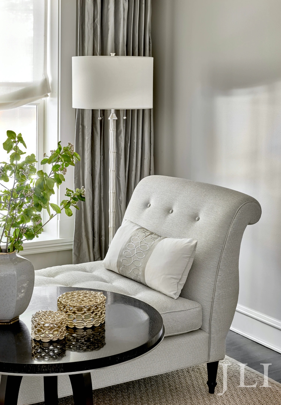Modern living room interior design, interior design project by Jessica Lagrange