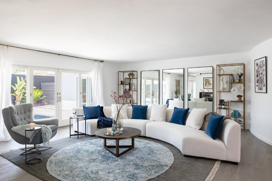 Living room decor ideas with Studio Palomino, family rooms  relaxing in style.