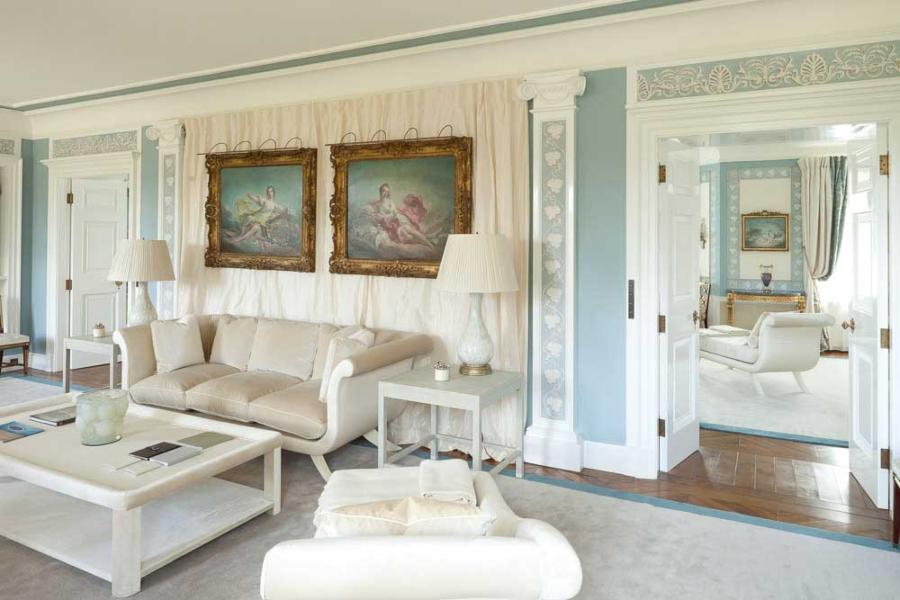 Jacques Garcia Presentes Marvellous Residential Projects Ideas. House in England with neutral tones